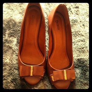 2/$20 Desmond heels 9